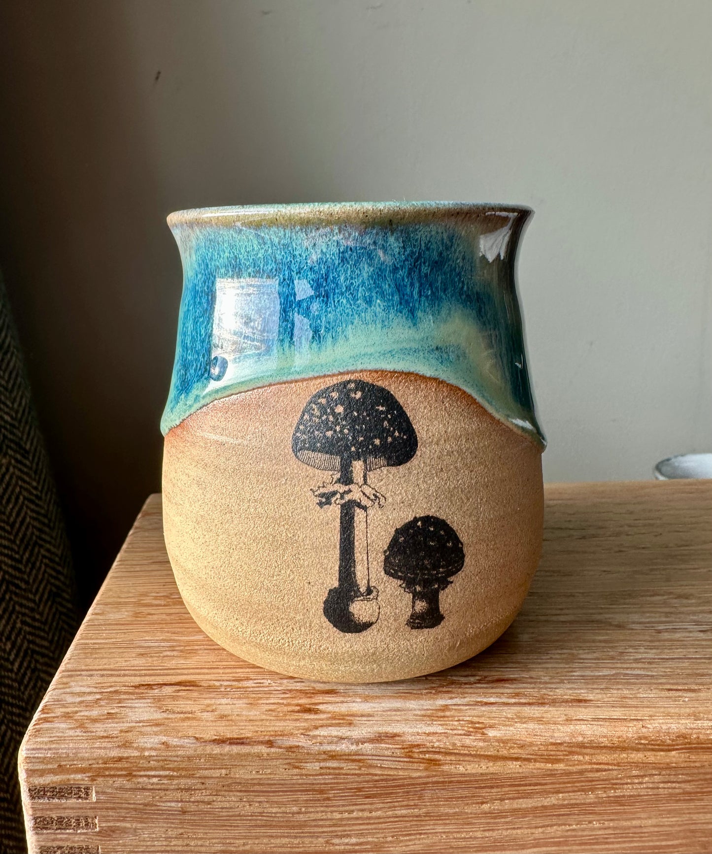 Shroom handle-less Mug